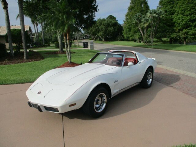 1976 CORVETTE STINGRAY BEAUTIFUL COLOR COMB0 CLEAN AS NEW VERY PRETTY CORVETTE 1976 Chevrolet Corvette STINGRAY