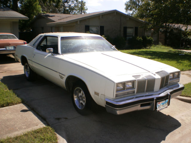 1976 Oldsmobile Cutlass Supreme Brougham - photo 2