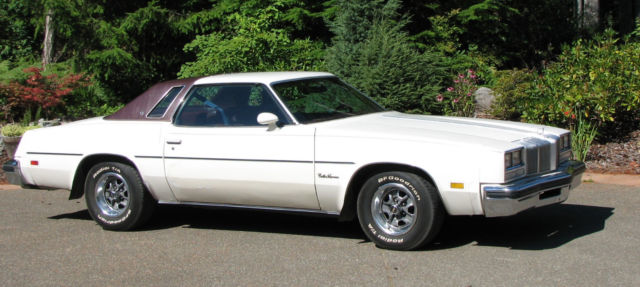 1976 Cutlass Supreme Supreme coupe - low miles garage kept 1976 Oldsmobile Cutlass
