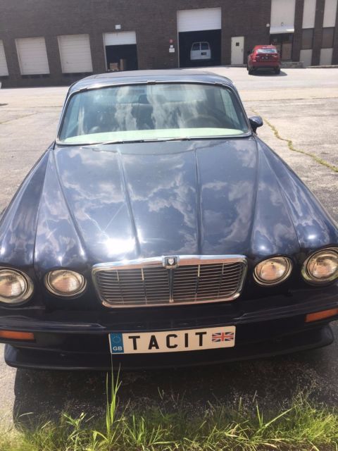 1976 Jaguar XJ12 - photo 6