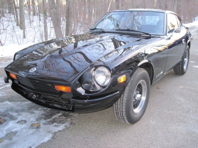 1976 Datsun 280Z Restored inside & out 1976 Datsun Z-Series