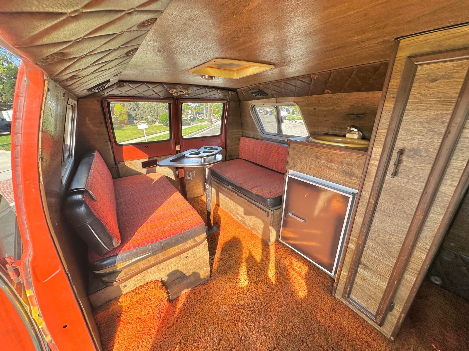 1976 Dodge B200 Van TRADESMAN VINTAGE HIPPIE VAN CUSTOM ORIGINAL B200 V8 - photo 3