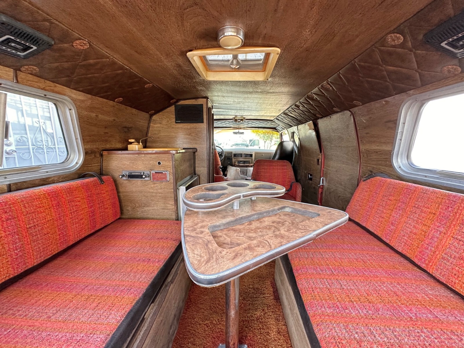 1976 Dodge B200 Van TRADESMAN VINTAGE HIPPIE VAN CUSTOM ORIGINAL B200 V8 - photo 5