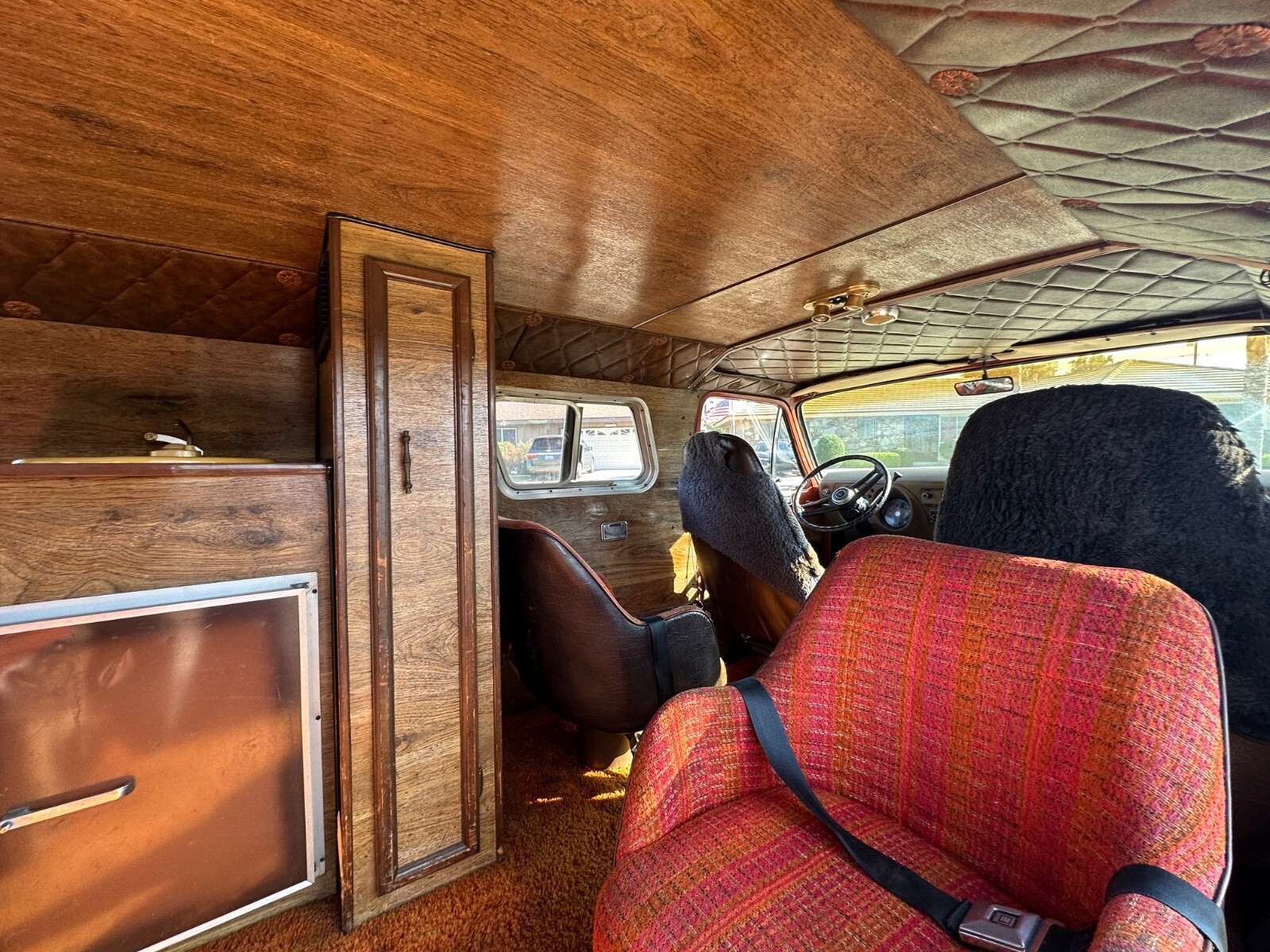 1976 Dodge B200 Van TRADESMAN VINTAGE HIPPIE VAN CUSTOM ORIGINAL B200 V8 - photo 6