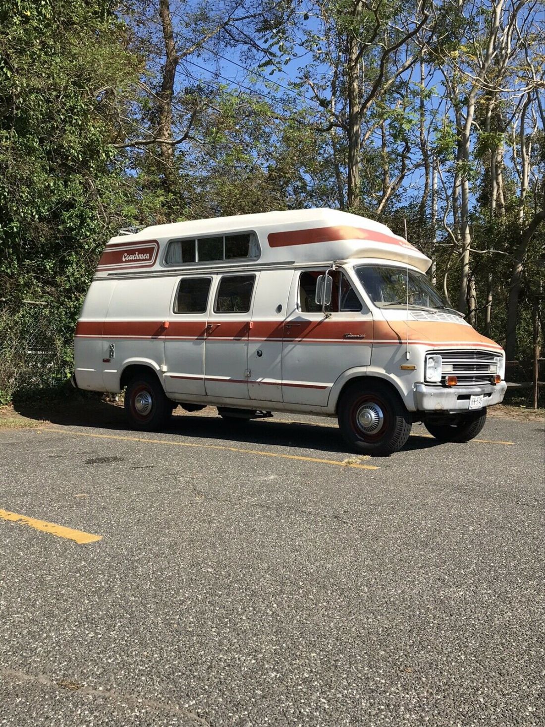 1976 Dodge B300 Coachmen Campervan RV Van White RWD Automatic 1976 Dodge B300 Coachmen Campervan RV