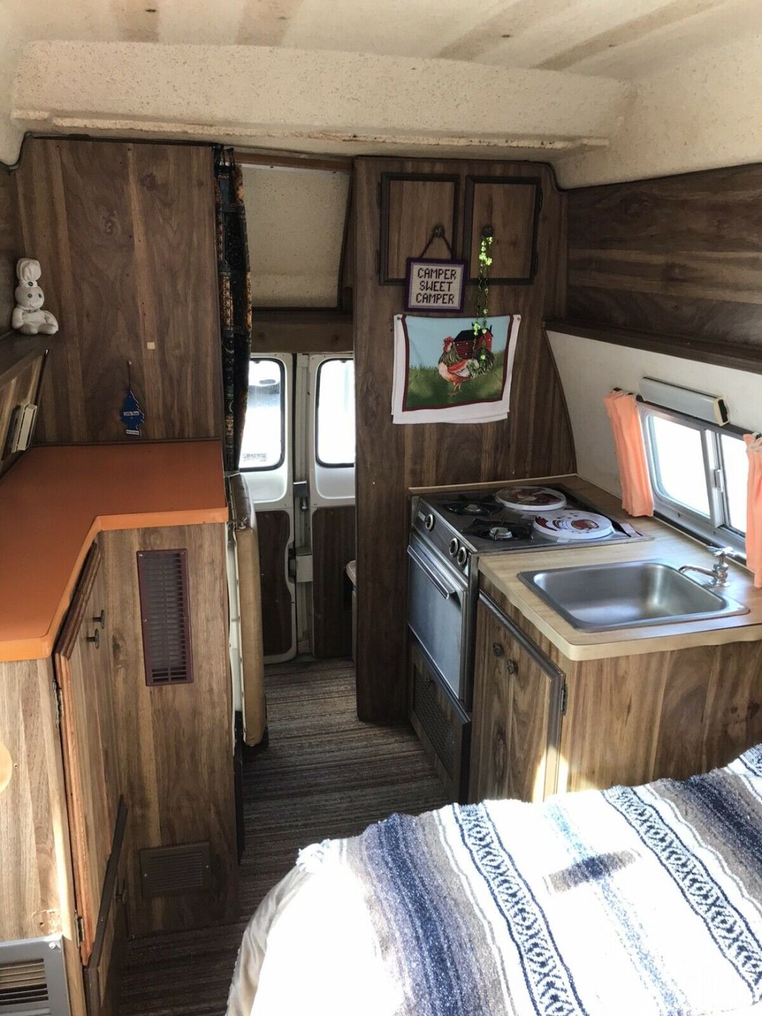 1976 Dodge B300 Coachmen Campervan RV - photo 4