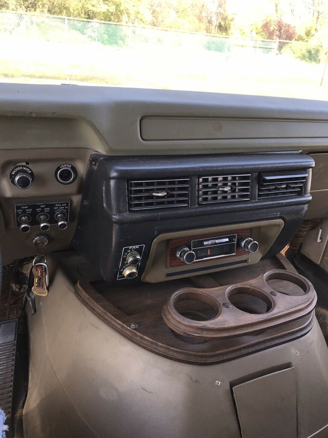 1976 Dodge B300 Coachmen Campervan RV - photo 9