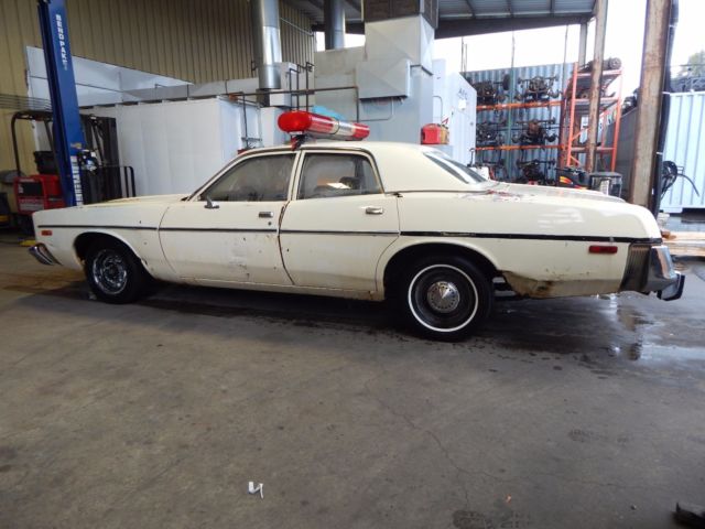 1976 Dodge Coronet Cop Police Car CHP Squad 440 HP Graveyard Carz 1976 Dodge Coronet Police Trim