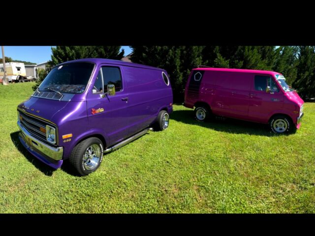 1976 Dodge B100 - photo 2