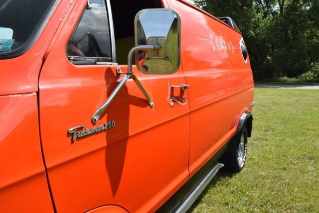1976 Dodge Tradsman Goodtimes Van 1976 DODGE TRADESMAN GOODTIMES CONVERSION VAN - photo 11