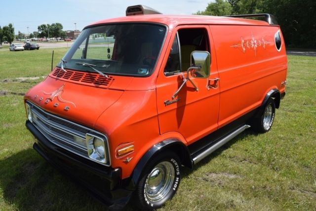 1976 Dodge Tradsman Goodtimes Van 1976 DODGE TRADESMAN GOODTIMES CONVERSION VAN - photo 9