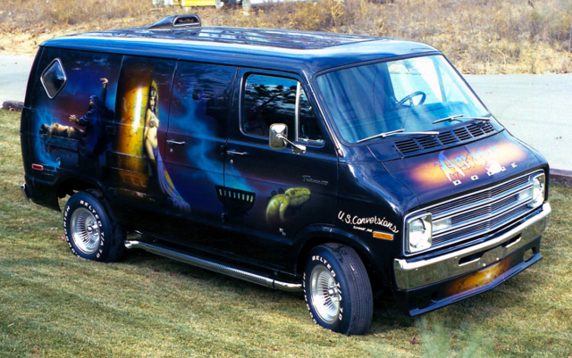 1976 Dodge Tradesman Shorty Van "The Amazon" 1976 Dodge B200 Van