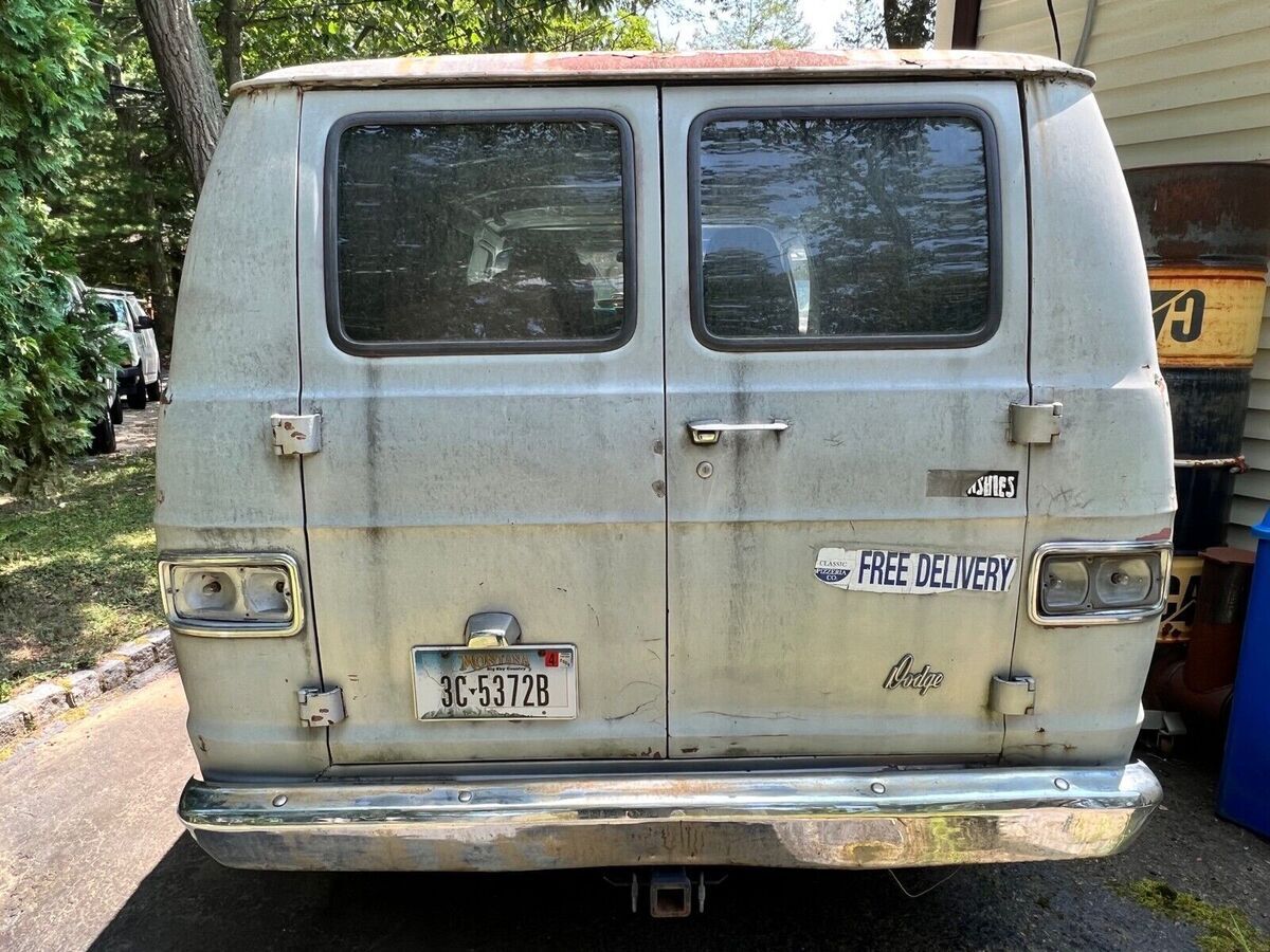 1976 Dodge Van B200 Tradesman - photo 13