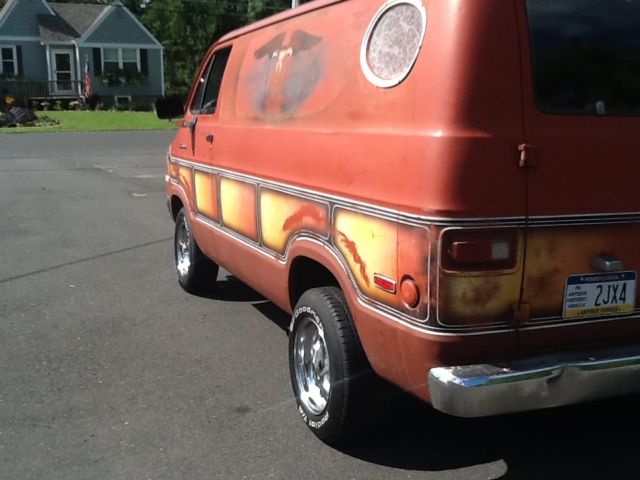 1976 Dodge Tradesman 200 - photo 3