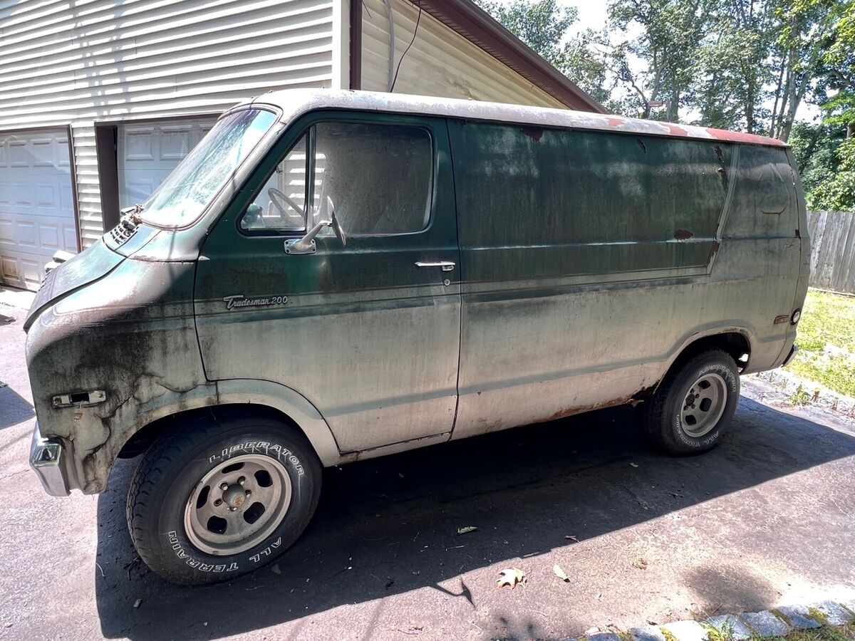 1976 Dodge Van Van Green RWD Automatic B200 Street Van 1976 Dodge Van B200 Street Van