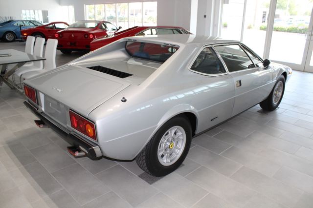 1976 Ferrari 308 GT4 - photo 3