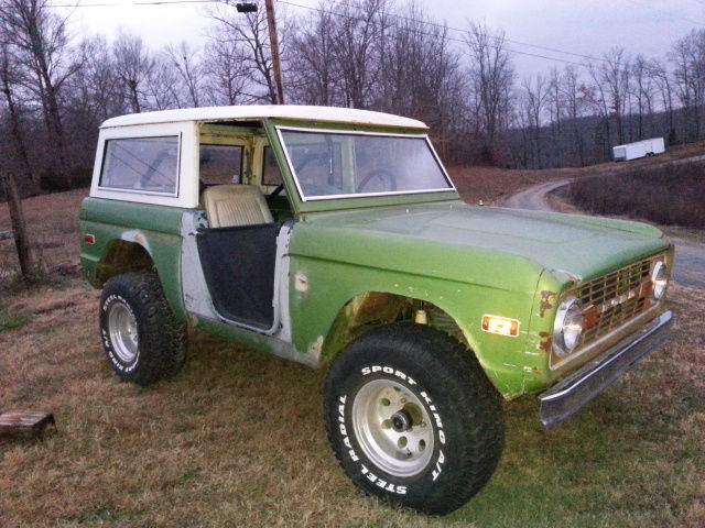 1976 Ford Bronco 4X4 - V8, Automatic with Power Steering 1976 Ford Bronco 2 Door