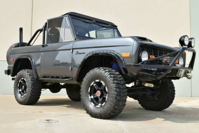 1976 Ford Bronco Sport 4x4 Refurbished, Lift, Winch, Custom Wheels, Fully Custom 1976 Ford Bronco Sport 4x4