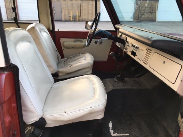 1976 Ford Bronco Base trim - photo 11