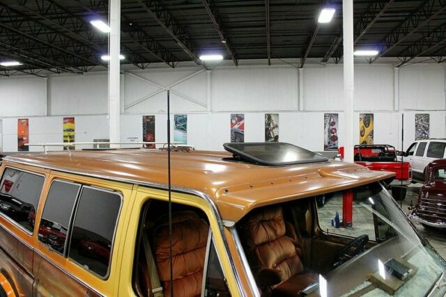 1976 Ford E-Series Van -- - photo 10