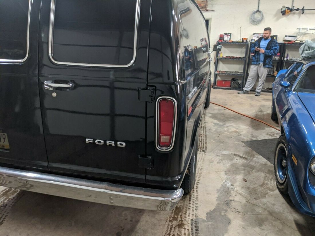 1976 Ford E-Series Van Chateau - photo 7