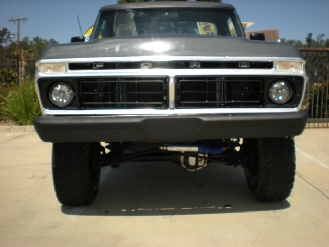 1976 Ford F-100 Ranger XLT Standard Cab Pickup 2-Door