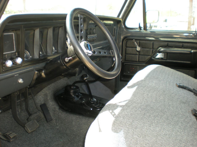 1976 Ford F-100 Ranger XLT Standard Cab Pickup 2-Door - photo 8
