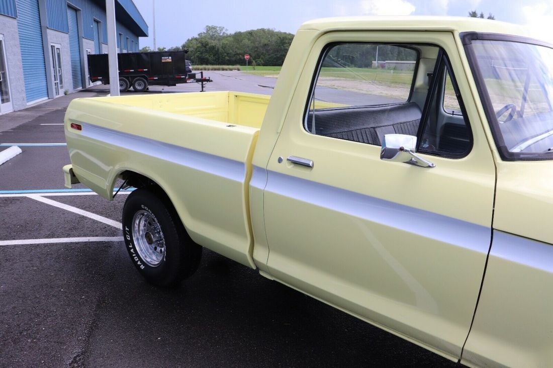 1976 Ford F-100 Restored Pickup Truck Automatic F100 80+ HD Pics - photo 9
