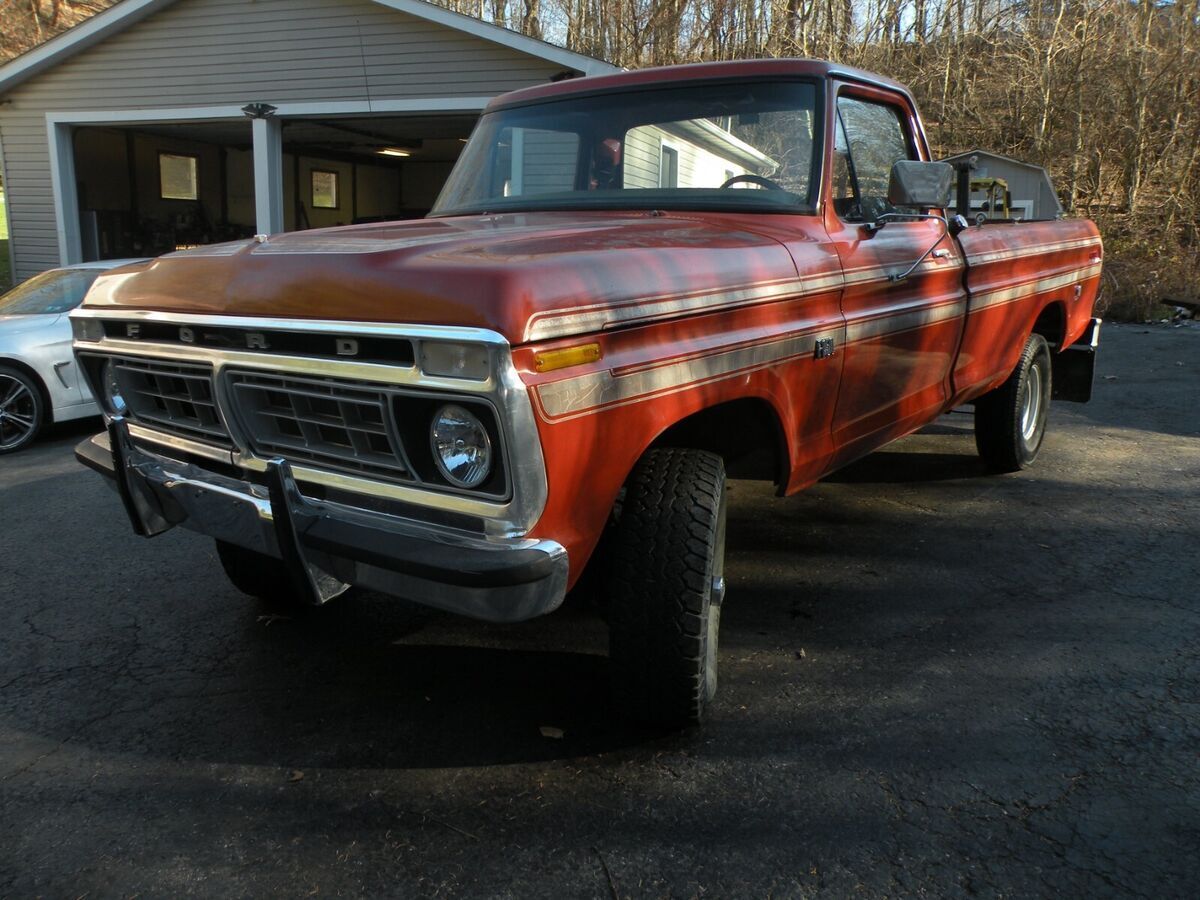 1976 Ford F-150 - 360 V8 - 4-speed - Runs Great - 4X4 - Original Paint 1976 Ford F-150