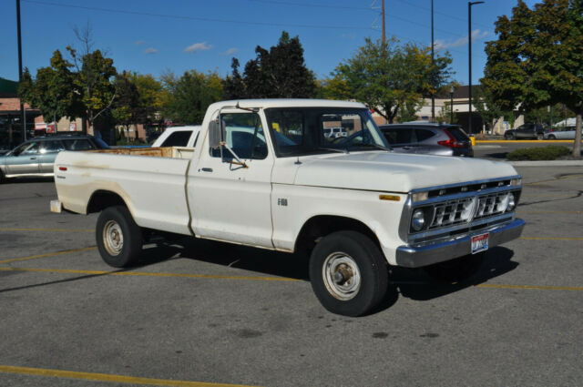 1976 Ford F-150 4x4 300cu Straight Six 1976 Ford F-150 Custom