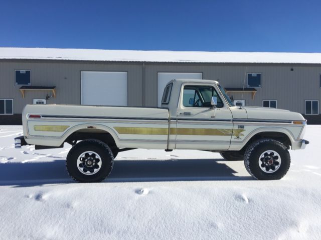 1976 Ford F-250 4x4 Highboy Bicentennial... Original Paint!! 1 of 89 BUILT!!! 1976 Ford F-250 F-250