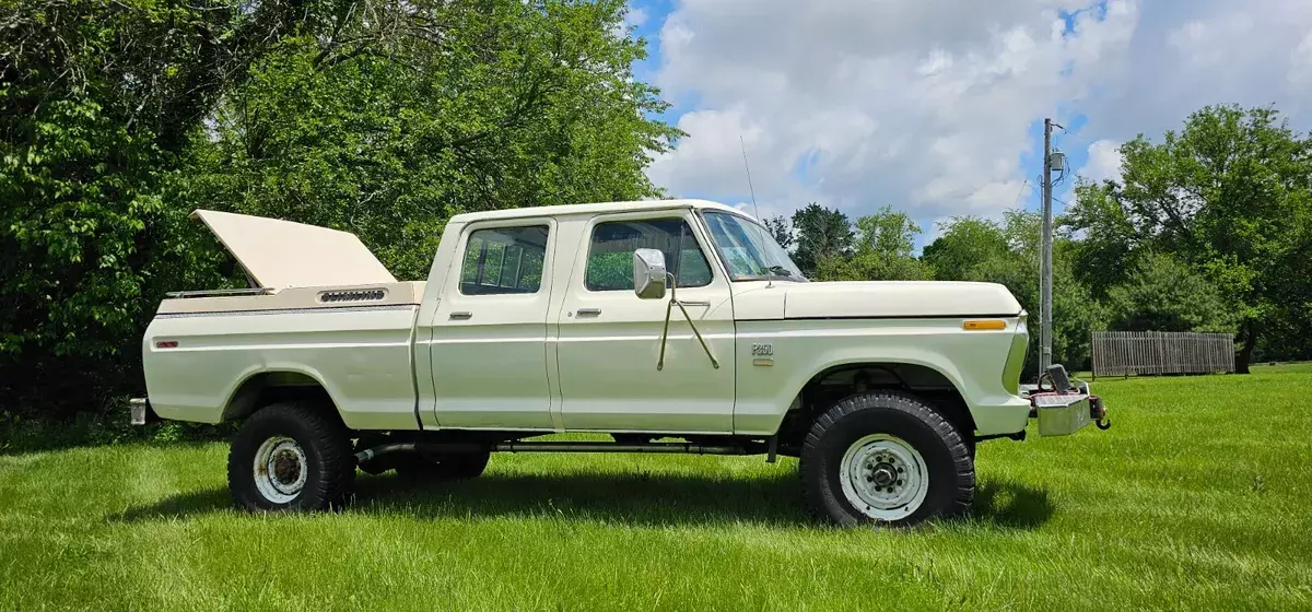 1976 Ford F-250 Crew Cab & Chassis 4x4 390FE NP435 NP205 Dana 60 1976 Ford F-250