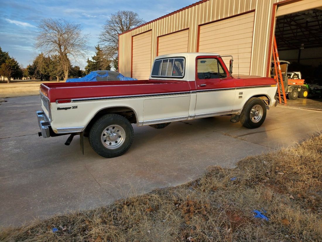 1976 Ford F-350 Super Camper Special 1976 Ford F-350 Ranger XLT