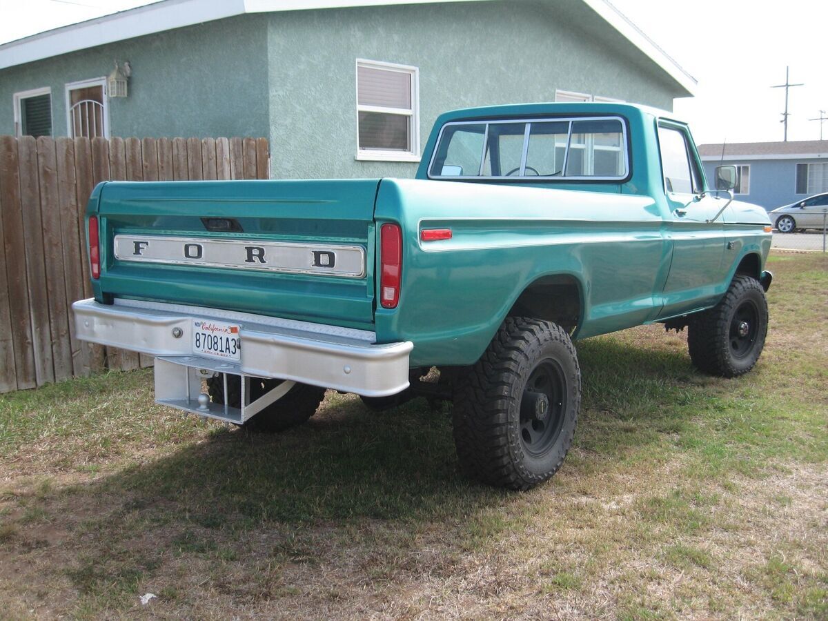 1976 Ford F-250 - photo 2