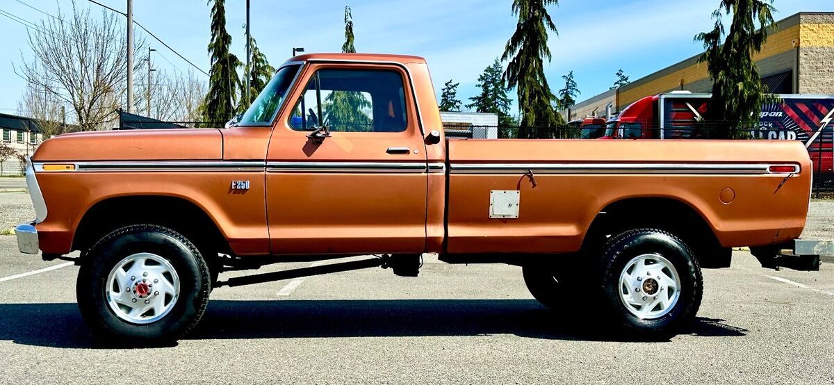 1976 Ford F-250 4x4 Highboy Custom Ranger XLT - photo 2
