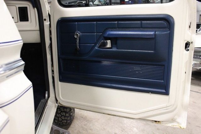 1976 Ford F-250 -- - photo 11