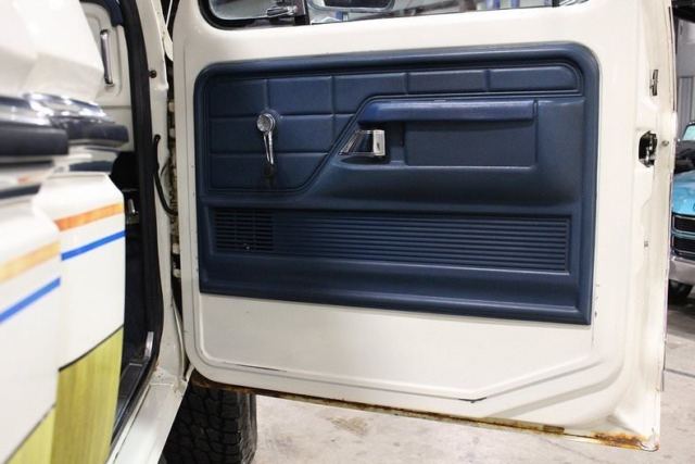 1976 Ford F-250 Bicentennial - photo 11