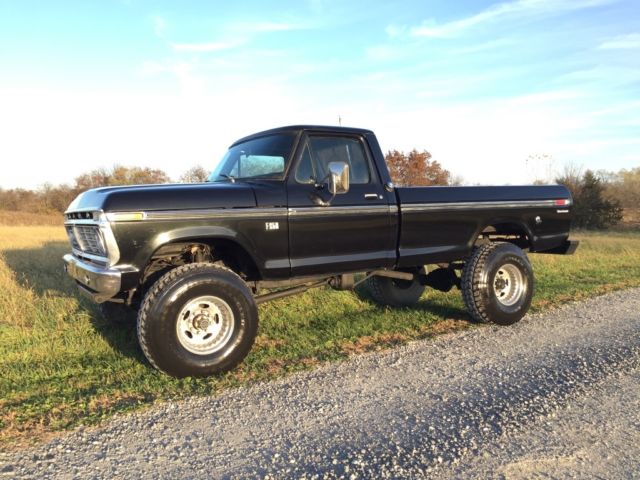 1976 Ford F-250 Custom - photo 2