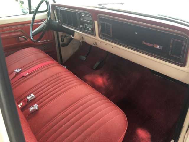 1976 Ford F-250 XLT Camper Special - photo 9