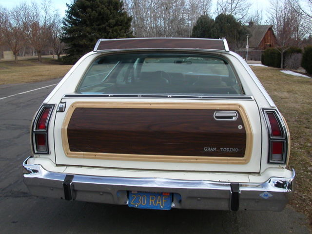 1976 FORD GRAN TORINO SQUIRE STATION WAGON 351 COUNTRY SQUIRE 6 PASSENGER 1976 Ford Torino Brougham Squire