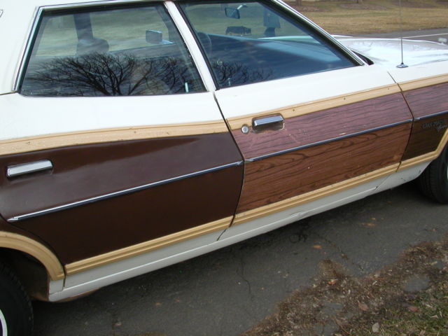 1976 Ford Torino Brougham Squire - photo 11