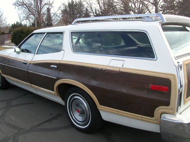 1976 Ford Torino Brougham Squire - photo 3