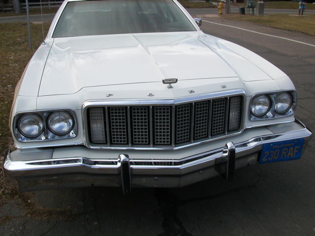1976 Ford Torino Brougham Squire - photo 8