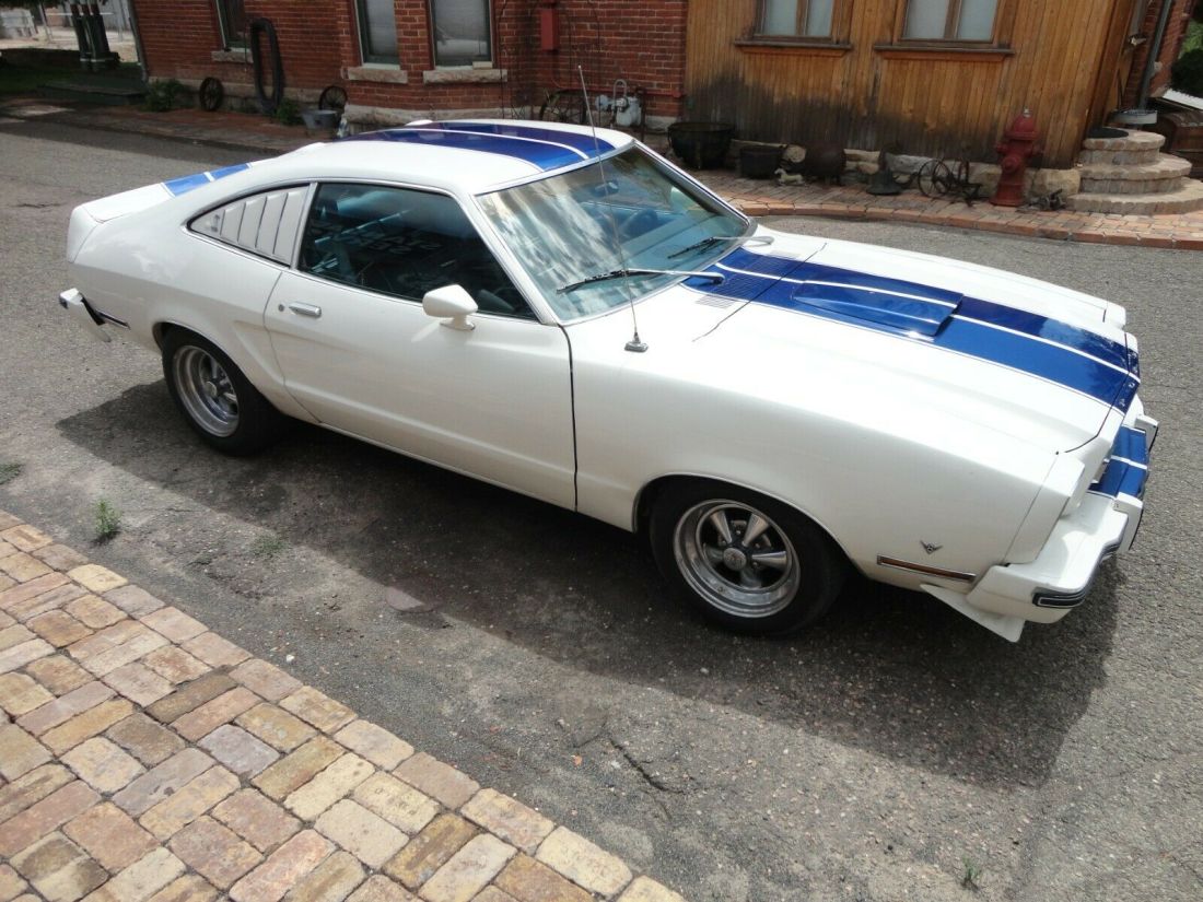 1976 Ford Mustang Cobra II - photo 4