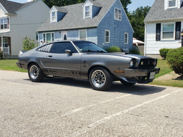 1976 Ford Mustang Cobra II Rebuilt w/ Mod. 302, New Throughout Ex. Cond. (video) 1976 Ford Mustang Cobra II