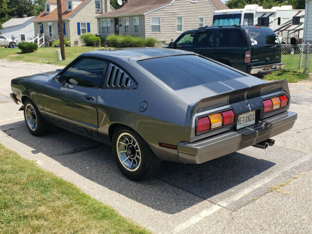 1976 Ford Mustang Cobra II - photo 4