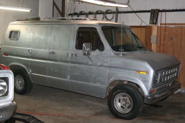 1976 FORD SHORTY VAN! SUPER RARE! CUSTOM INTERIOR! GREAT CONDITION! LOW RESERVE! 1976 Ford E-Series Van
