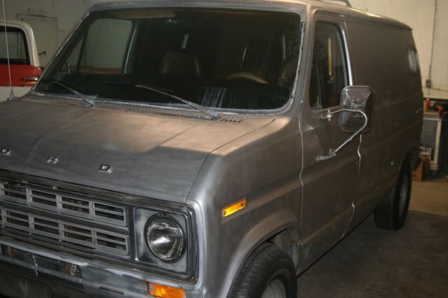 1976 Ford E-Series Van - photo 2