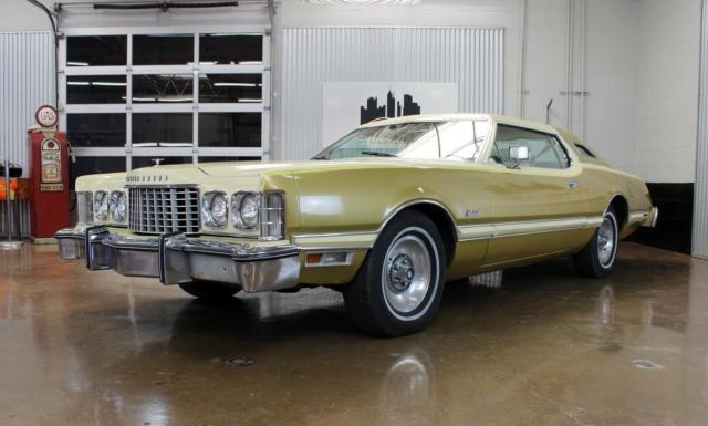 1976 Ford Thunderbird Creme and Gold Luxury - photo 12