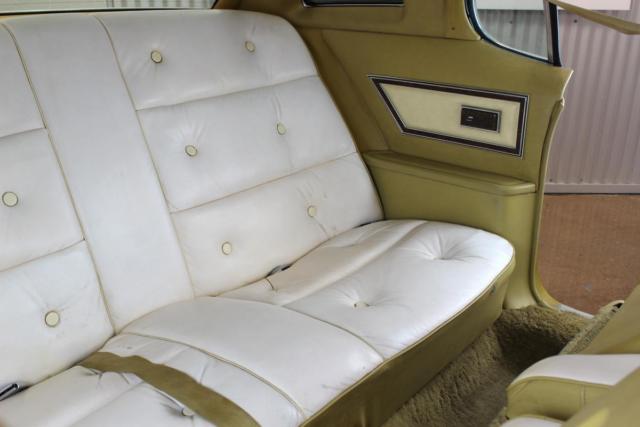 1976 Ford Thunderbird Creme and Gold Luxury - photo 8